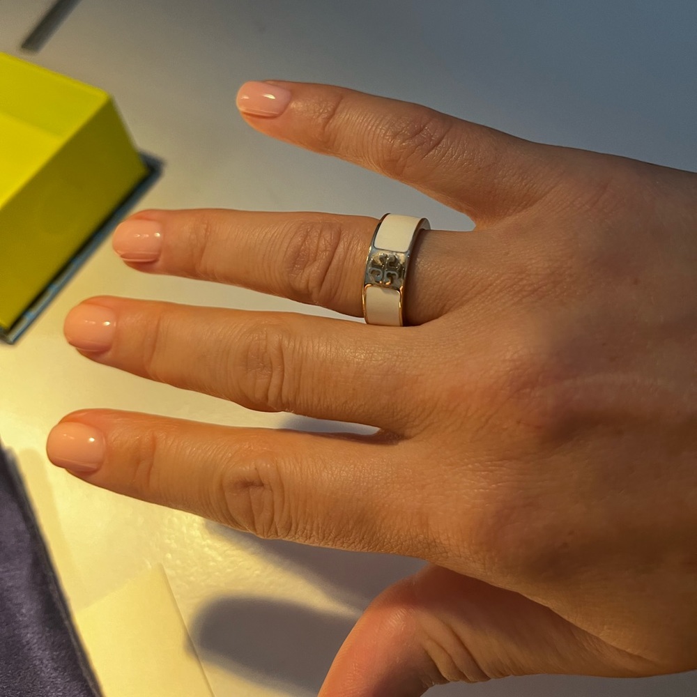 Tory Burch white enamel ring size 6